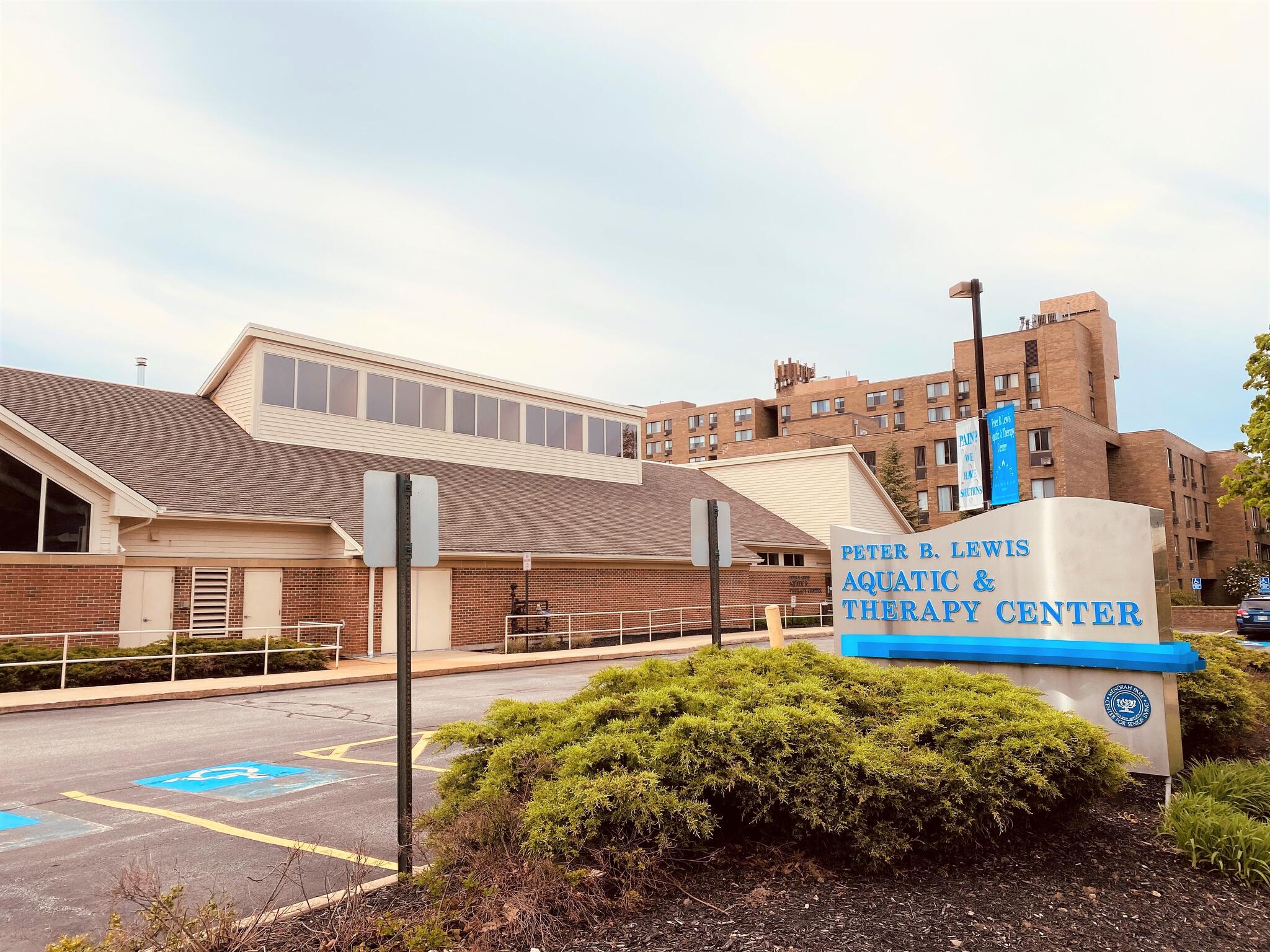 Peter B. Lewis Aquatic & Therapy Center At Menorah Park 2