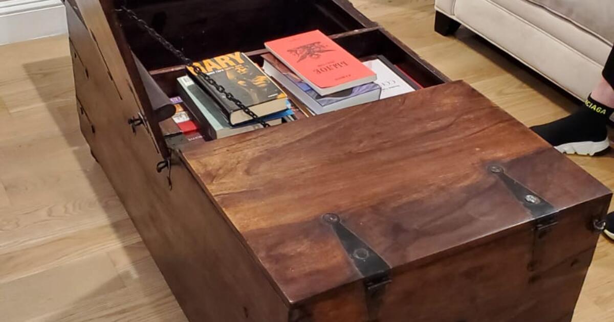 Thakat Bar Box Trunk Coffee Table From Crate Barrel For 300 In Burlingame Ca Finds Nextdoor