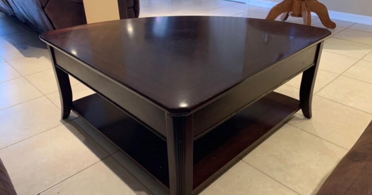 Triangular Lifttop Coffee Table for 90 in Abingdon, MD Finds — Nextdoor
