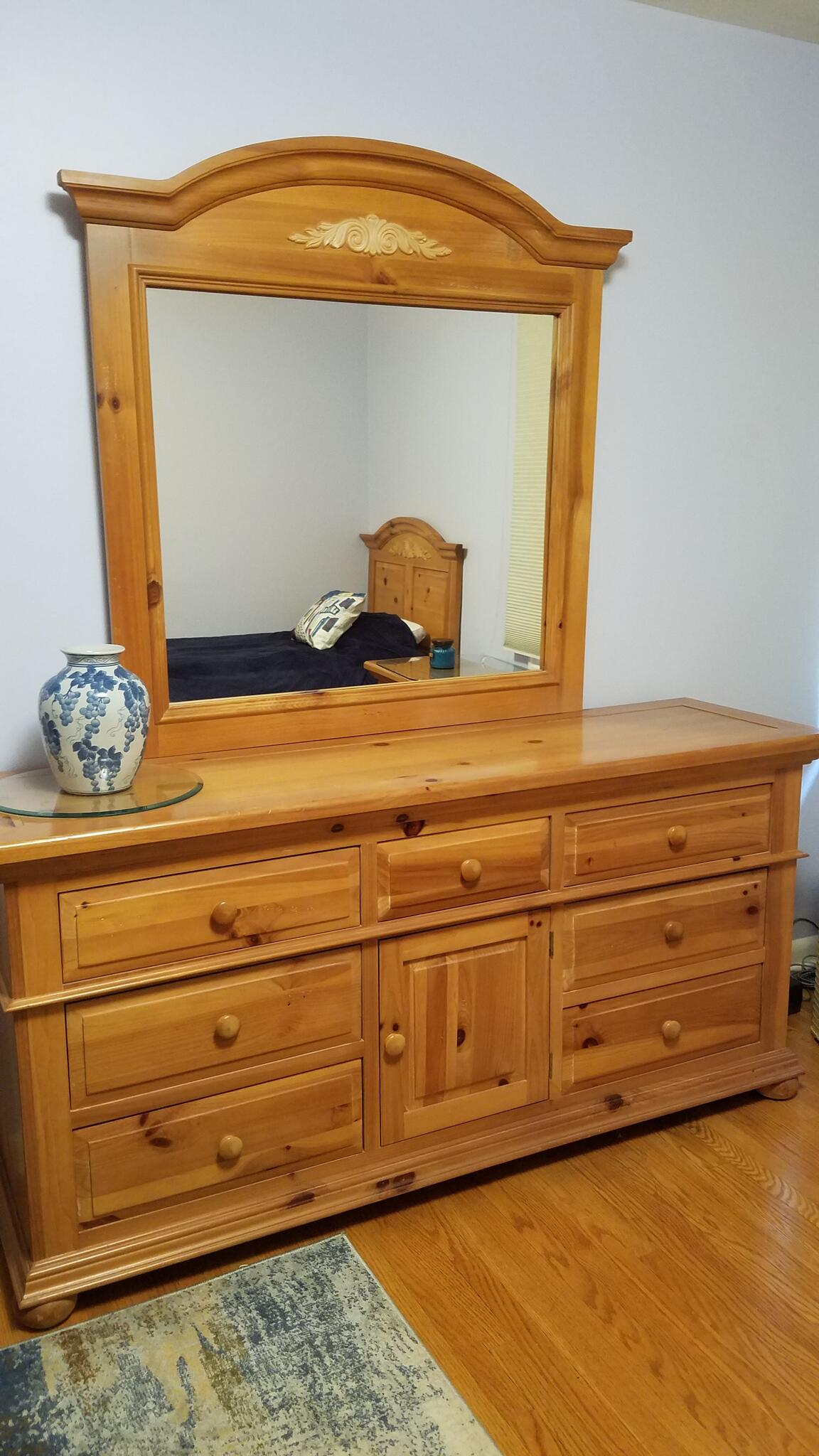 broyhill furniture fontana collection on For Sale Free Nextdoor