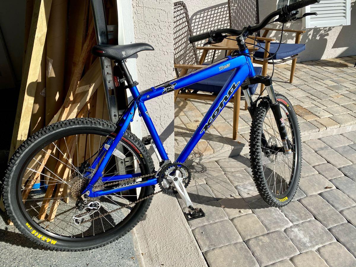 kona hoss mountain bike