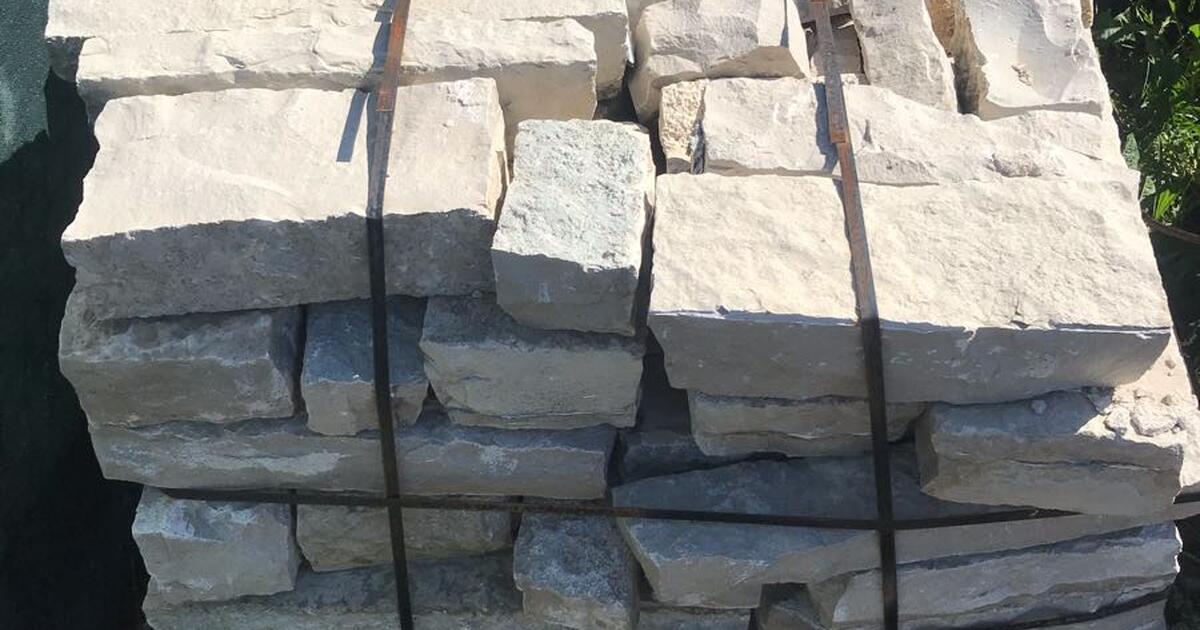 8 tons of clean, used Lannon Stone for 600 in Chicago, IL Finds