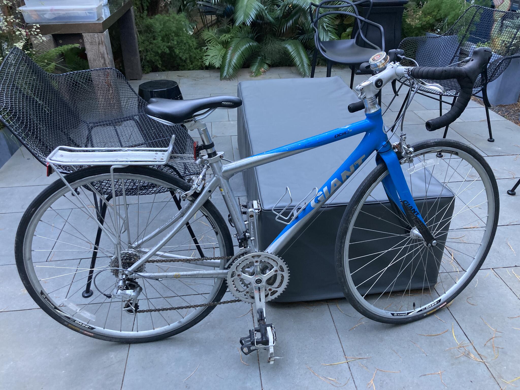 400 Women S Giant Ocr 3 W Road Bike Bicycle Silver And Blue 400 Nextdoor