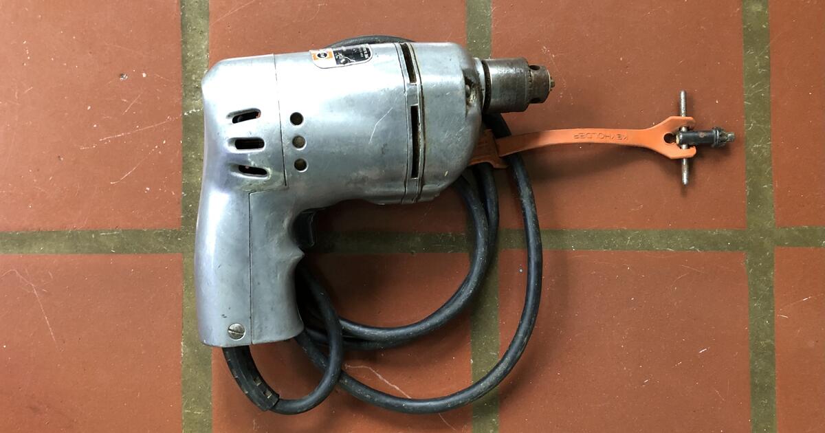 8 · Vintage Black & Decker 1/4" "Deluxe Drill" Working! with Original Chuck Key — Nextdoor