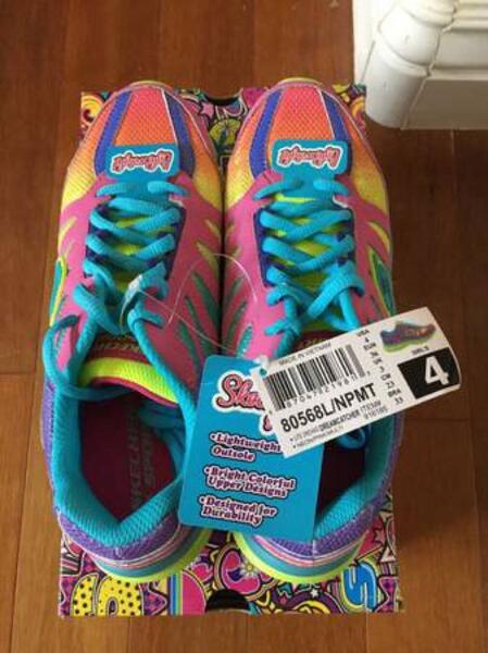 $20 tennis shoes