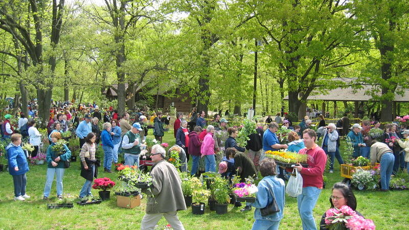 May 10 Rutgers Gardens Mother S Day Weekend Sale Nextdoor