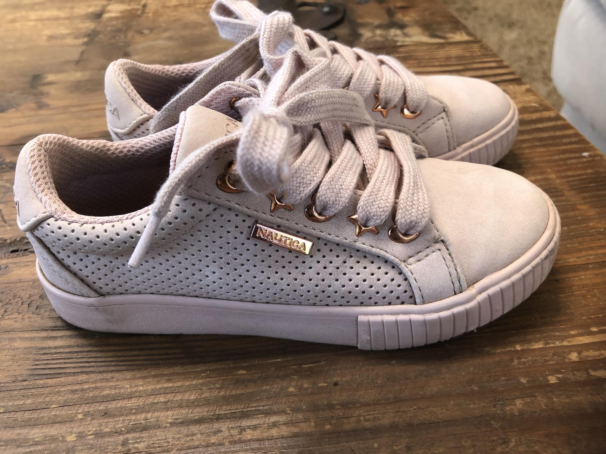 girls size 11 tennis shoes