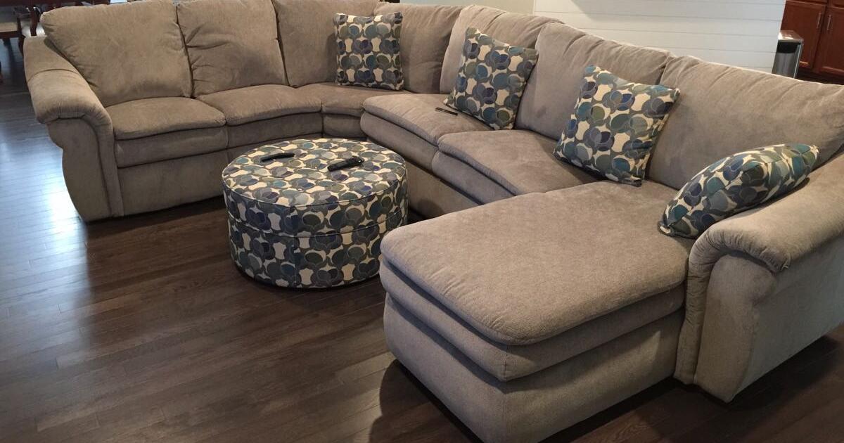 LazyBoy DEVON sectional for 2100 in Powell, OH Finds — Nextdoor