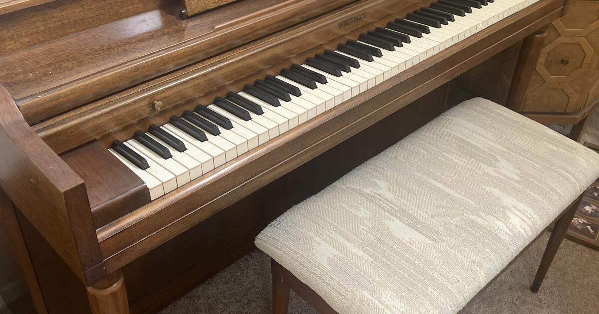 whitney-upright-piano-and-bench-for-25-in-phoenix-az-finds-nextdoor