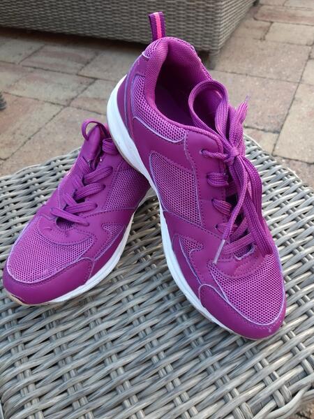 Meisjes Sportschoenen Maat 38 Voor 5 € In Lent, GL | Vondsten — Nextdoor