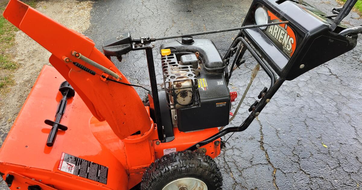 Ariens 11528 28 inch Dual-Stage Snow blower for $650 in Clarendon Hills ...