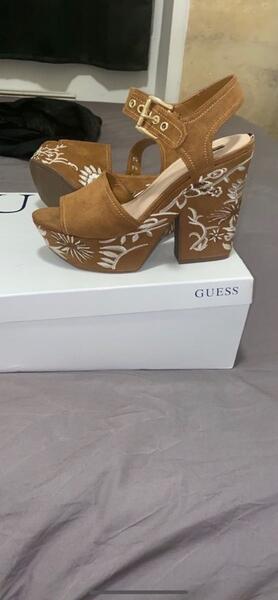 talon compensé guess