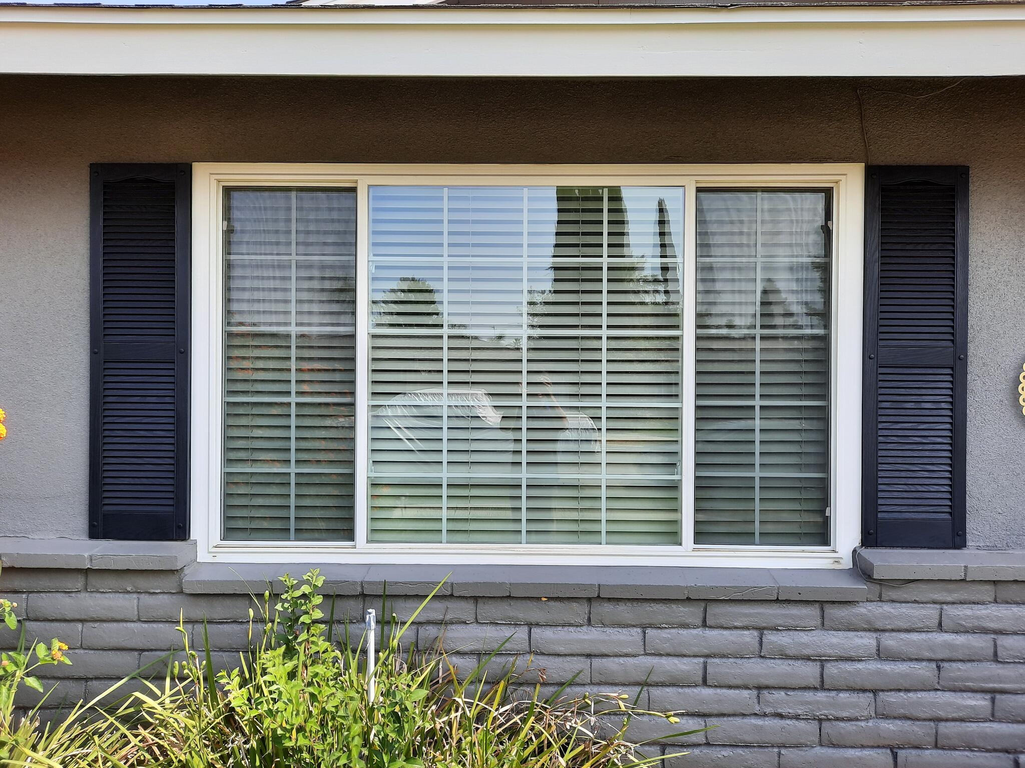 how to get a screen off a window