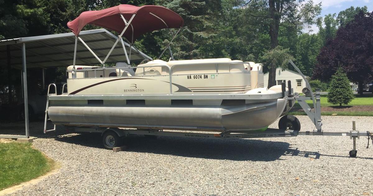 2005 Bennington 20 Foot Pontoon Boat sale pending for 9250 in