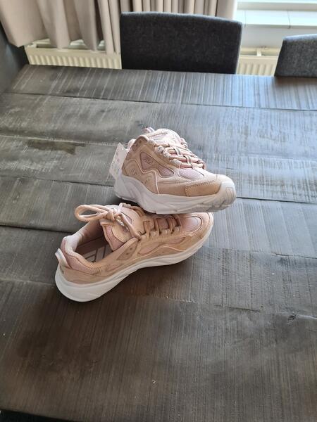 Fila Trigate Chalk M'rose Dames Sneaker Voor 49 € In Rotterdam, ZH |  Vondsten — Nextdoor