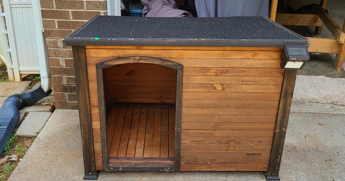 Adorable outdoor dog house for sale. for 25 in Davidson, NC Finds