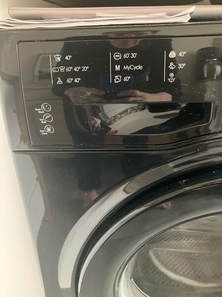 180 Machine A Laver Le Linge Ariston Hotpoint 9kg Noire For Sale Free Nextdoor