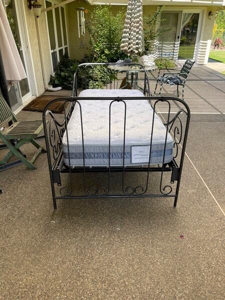 Benicia Ironworks Day Bed For 500 In El Macero Ca Finds Nextdoor