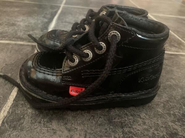 infant kickers size 7