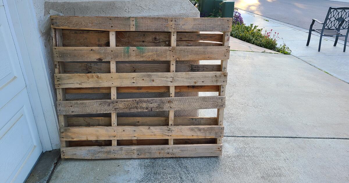 Wood Pallet for Free in San Diego, CA Finds — Nextdoor