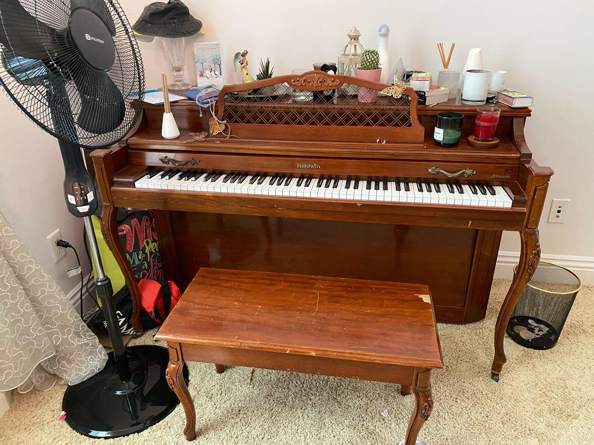 Free upright piano