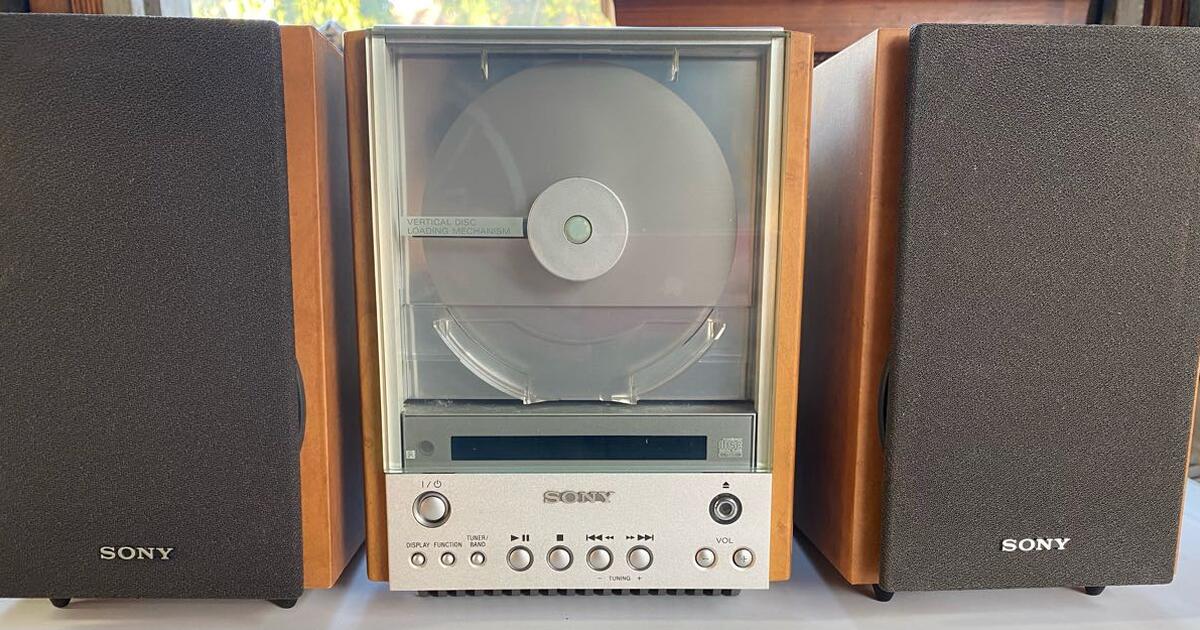 Sony CMTEX1 Bookshelf Stereo Tuner & CD Player for 35 in Long Beach